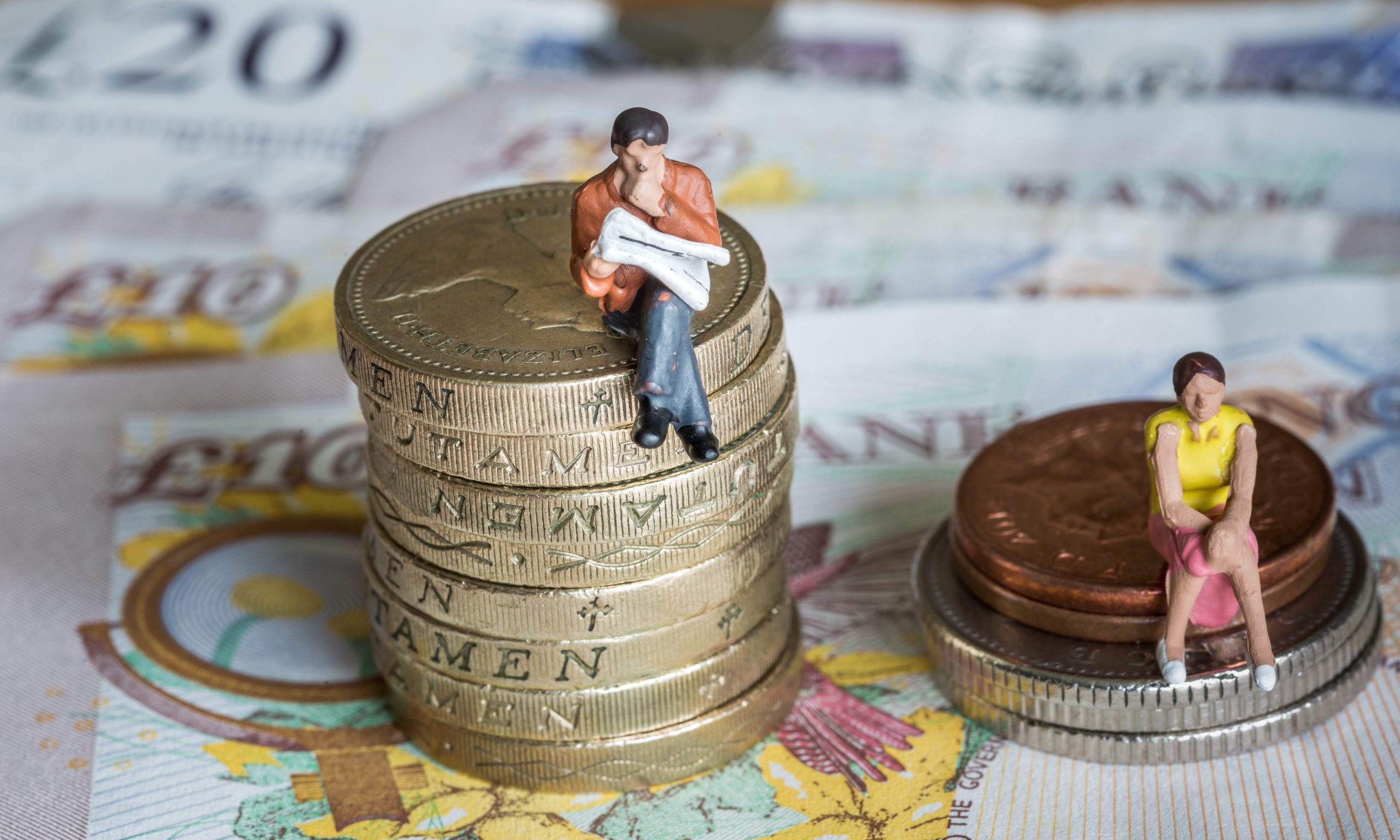When One Trustee Dominates: The Gender Gap Risk